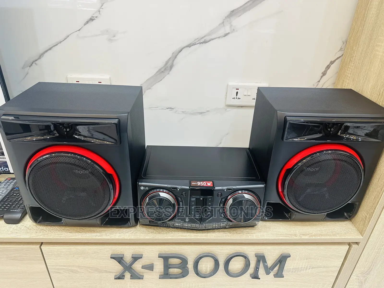 X-Boom Multi Bluetooth LG Cl87 Light Display