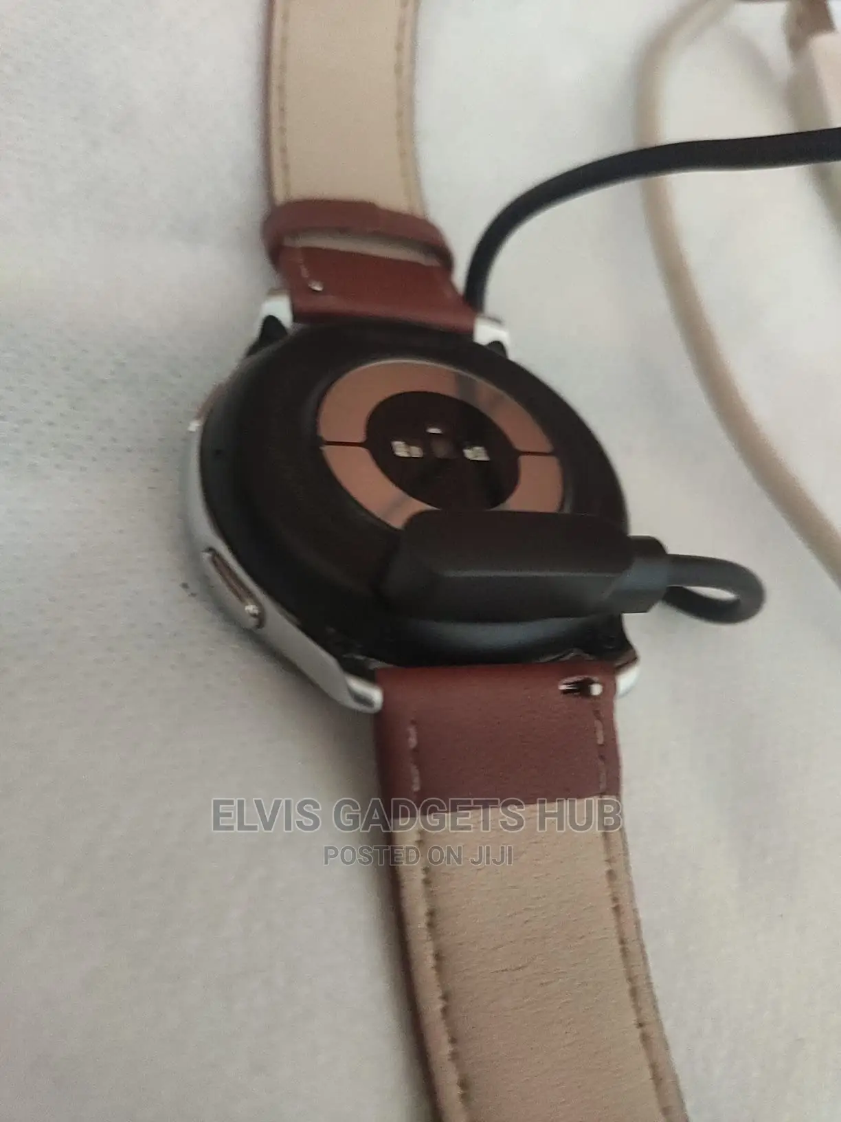 Oraimo Nova v 4pins Smart Watch Charger