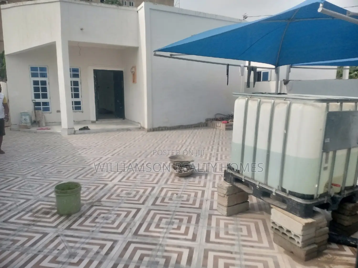 3bdrm House in Hfc Estate, Spintex for sale