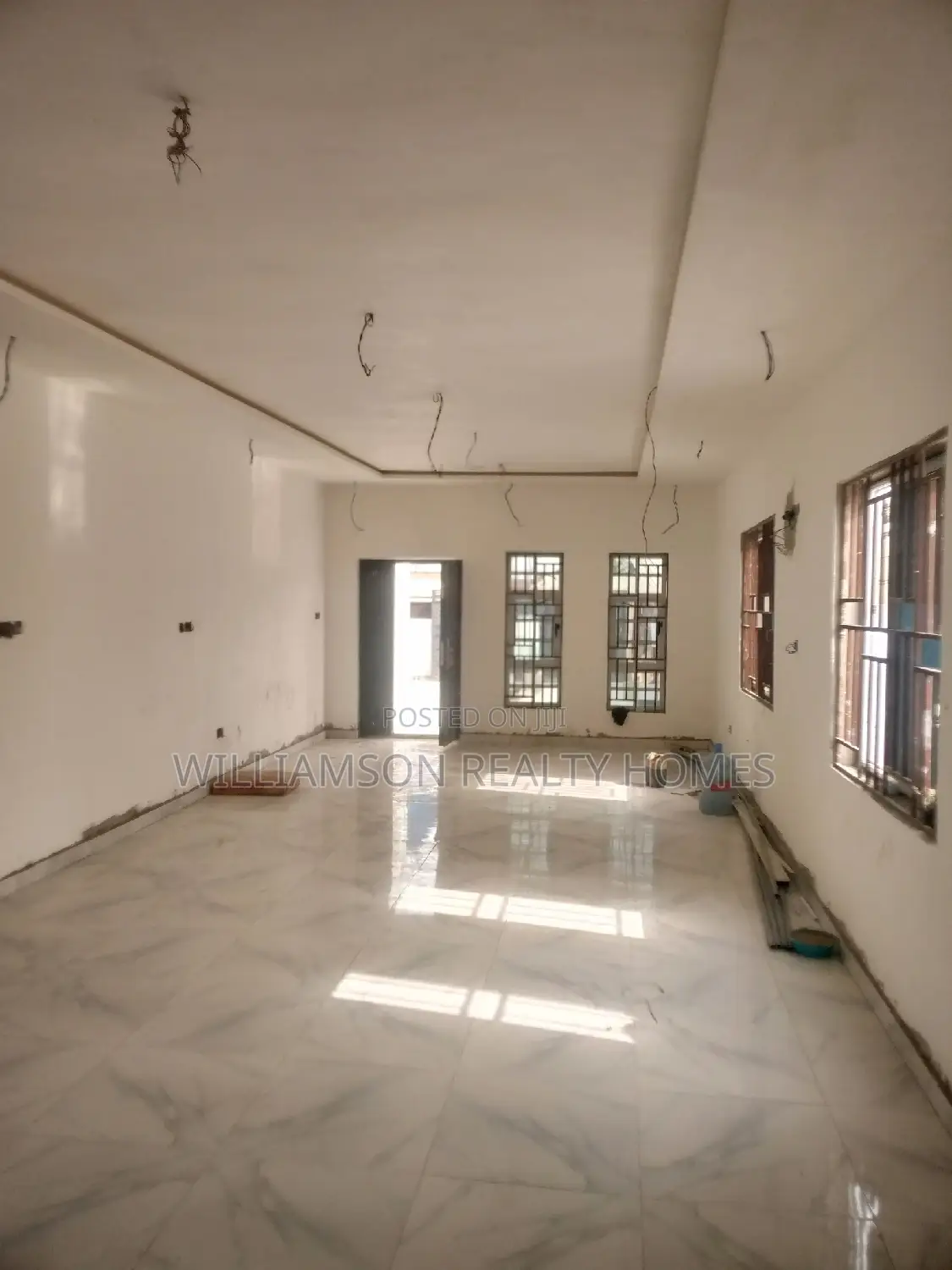 3bdrm House in Hfc Estate, Spintex for sale