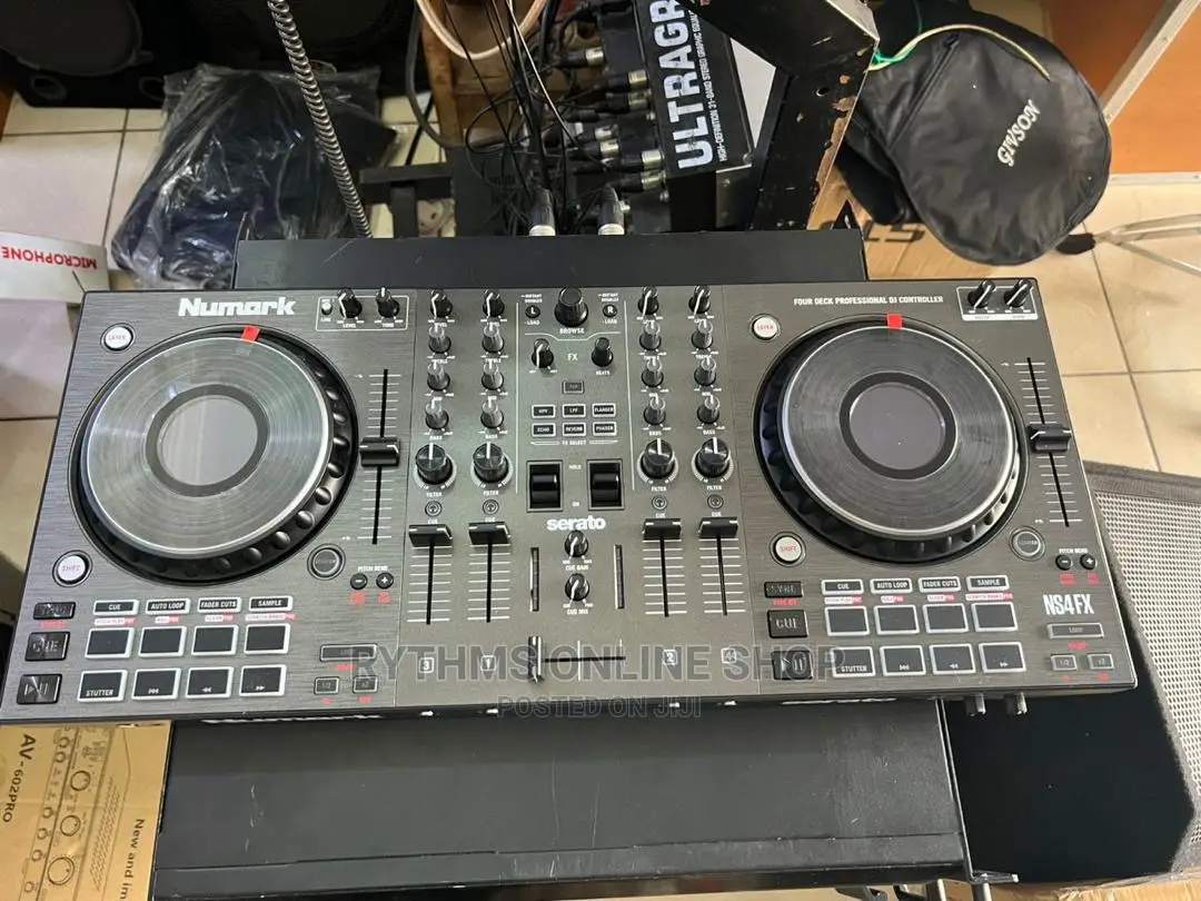 Numark NS4FX DJ Controller
