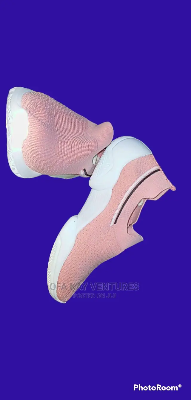 Ladies Fashion Sneakers Size 39