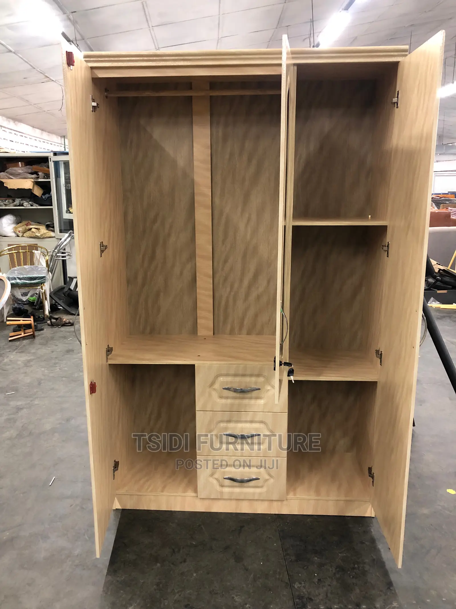 Quality Three Door Wardrobe