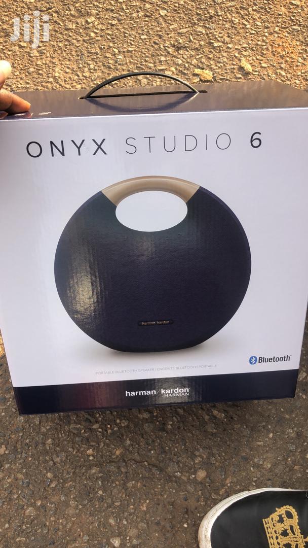 Onynx Studio 6 Harman-Kardon