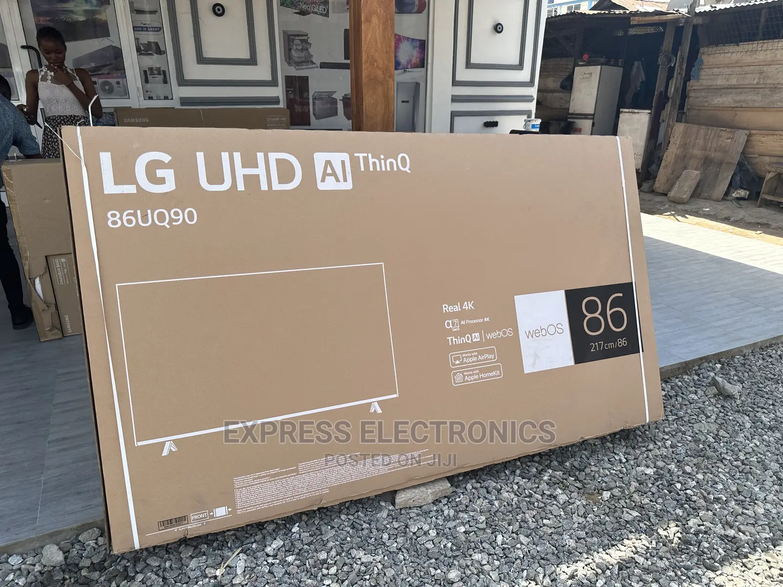 Elegant Design Stylish Display Smart LG UHD 86”Uq90 Tv