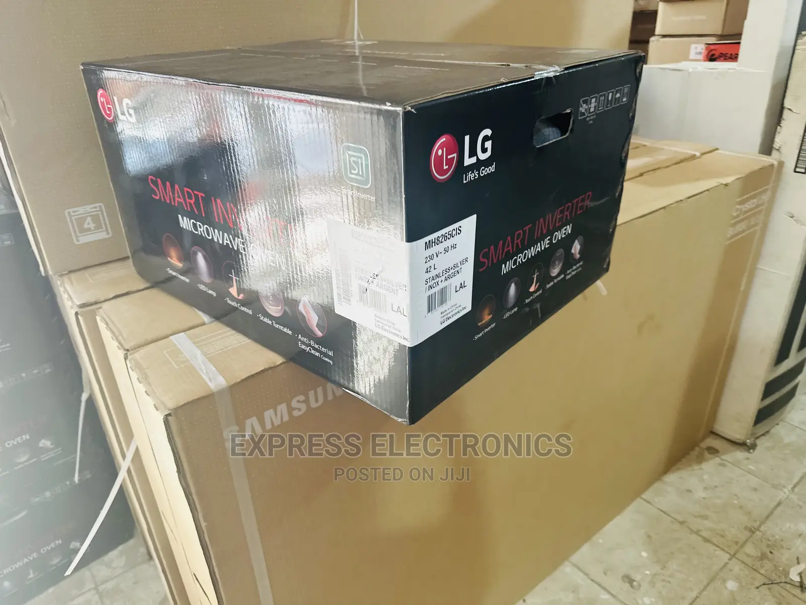 Energy Efficiency Sliver Color LG Microwave Rotary Pan 42L