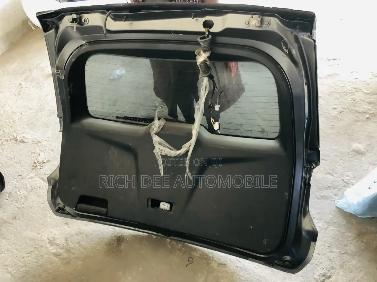 Ford Explorer 2018 Boot Complete
