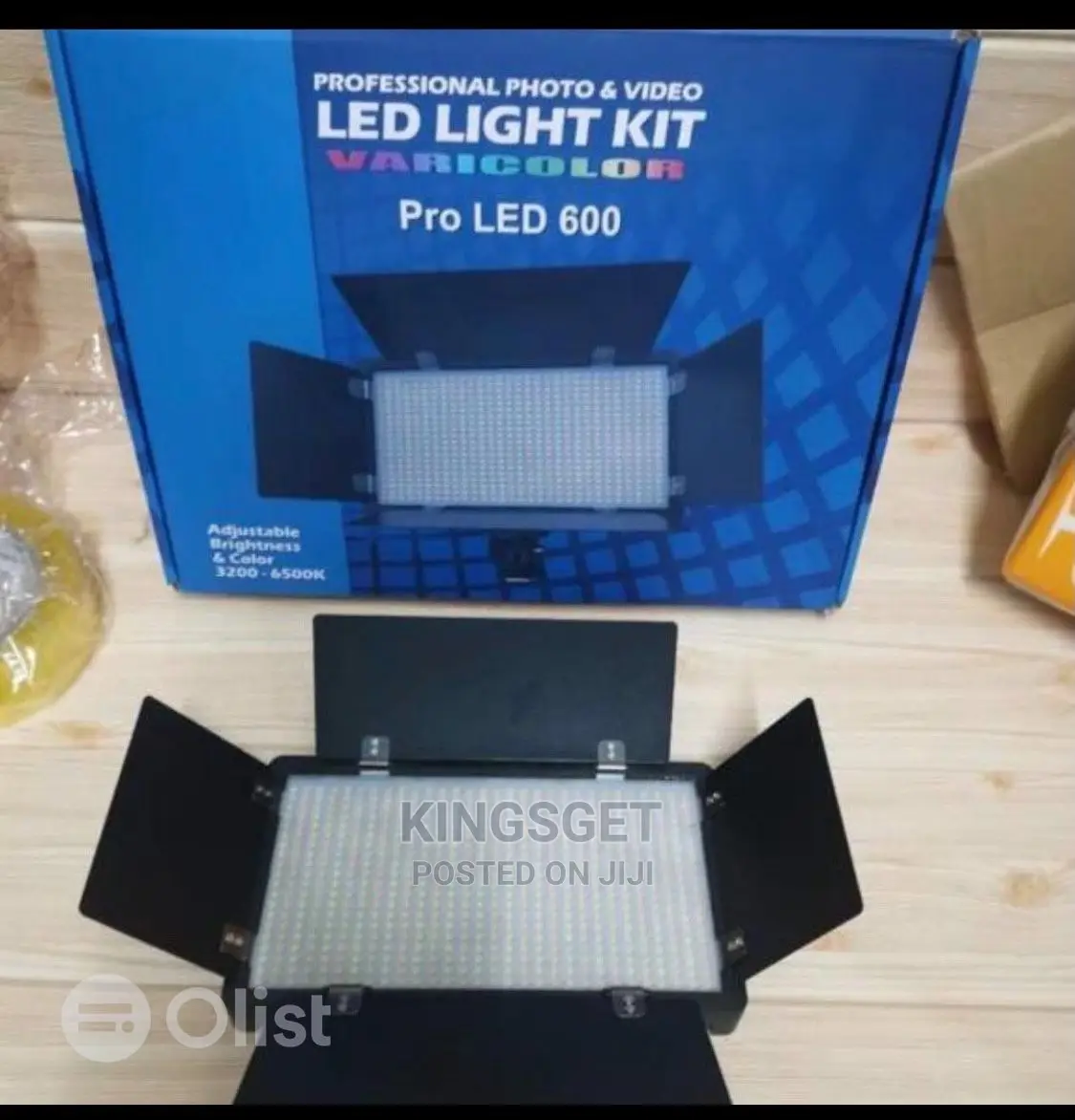 Pro Led 600 Light Kit With Battery, Adapter and Stand