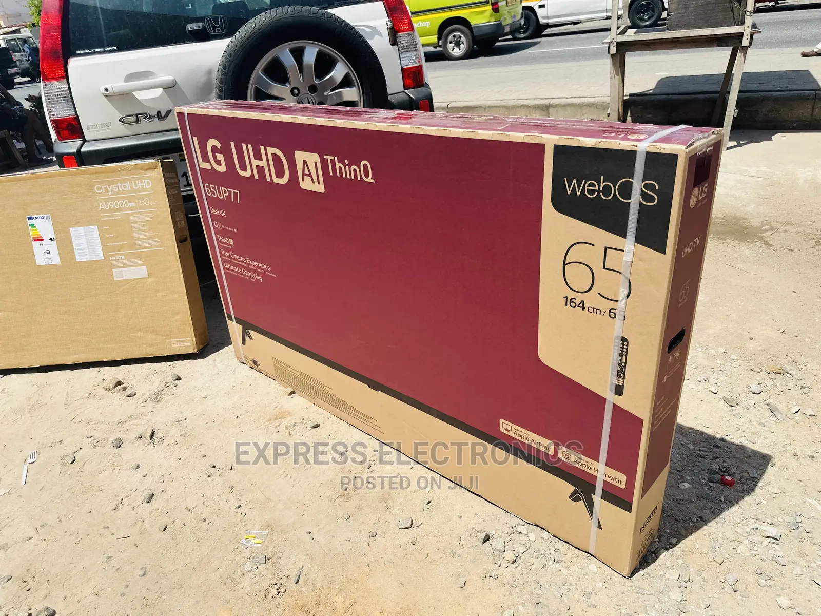LG UHD Multi View Smart Up77 65” Tv