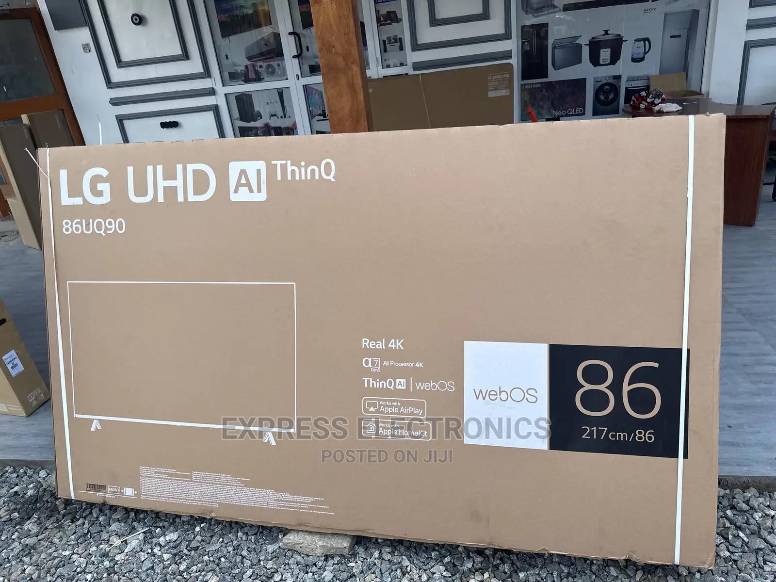 86UQ9000 UHD Glossy Diagonal Display UHD LG Tv Slim