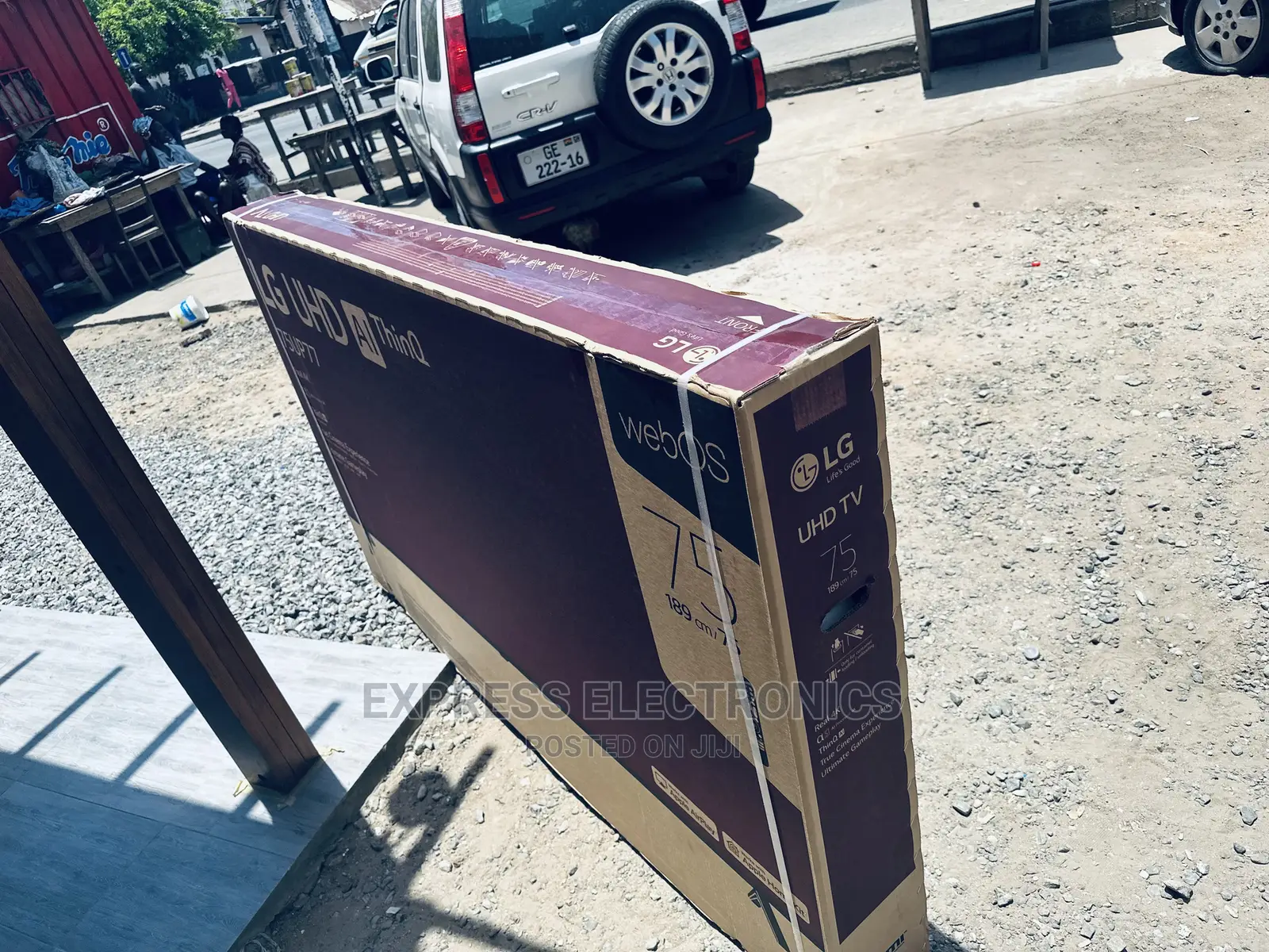 Elegant Classic Design 75UP7750 UHD Glossy Diagonal LG Tv