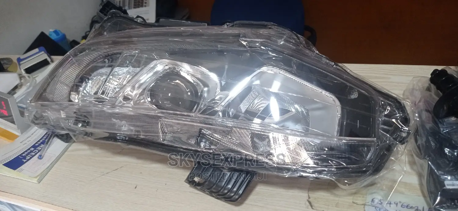 2016- 2019 Honda Civic Headlight
