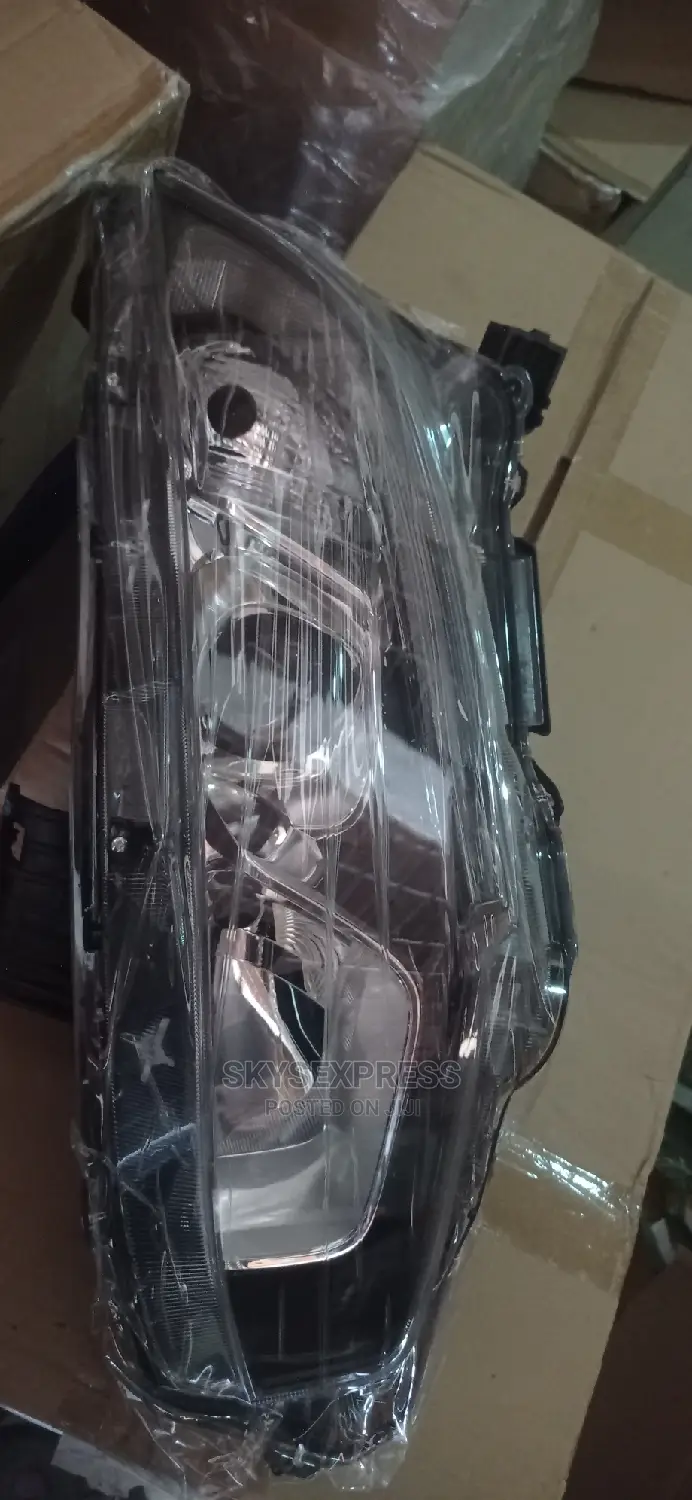 2016- 2019 Honda Civic Headlight
