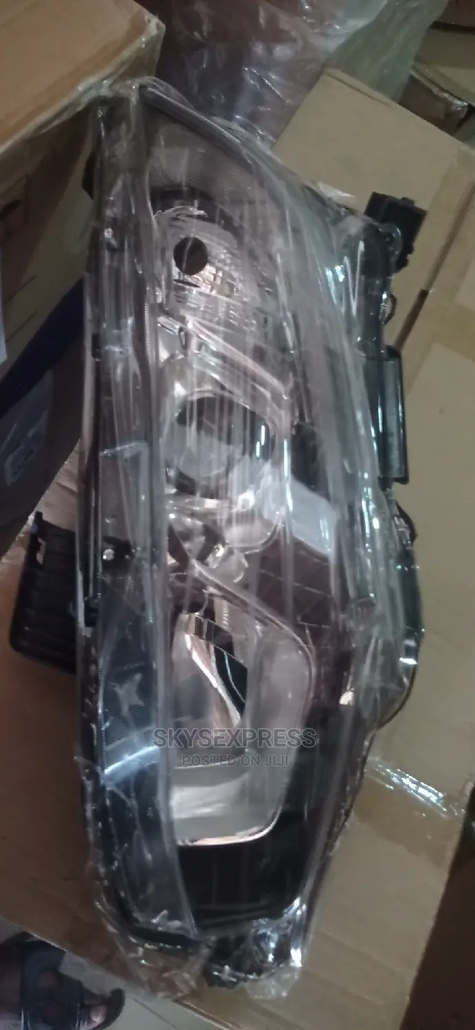 2016- 2019 Honda Civic Headlight