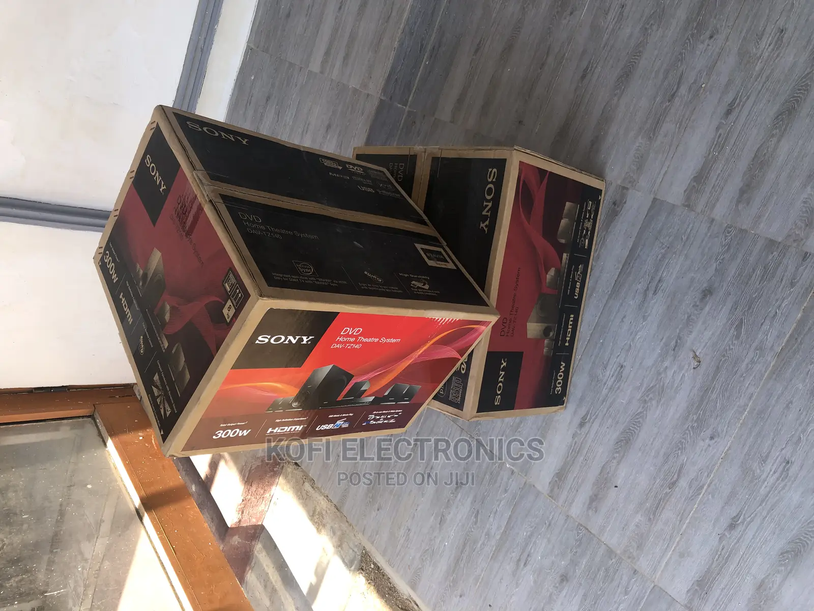 Sony DAV-TZ140 DVD Home Cinema System