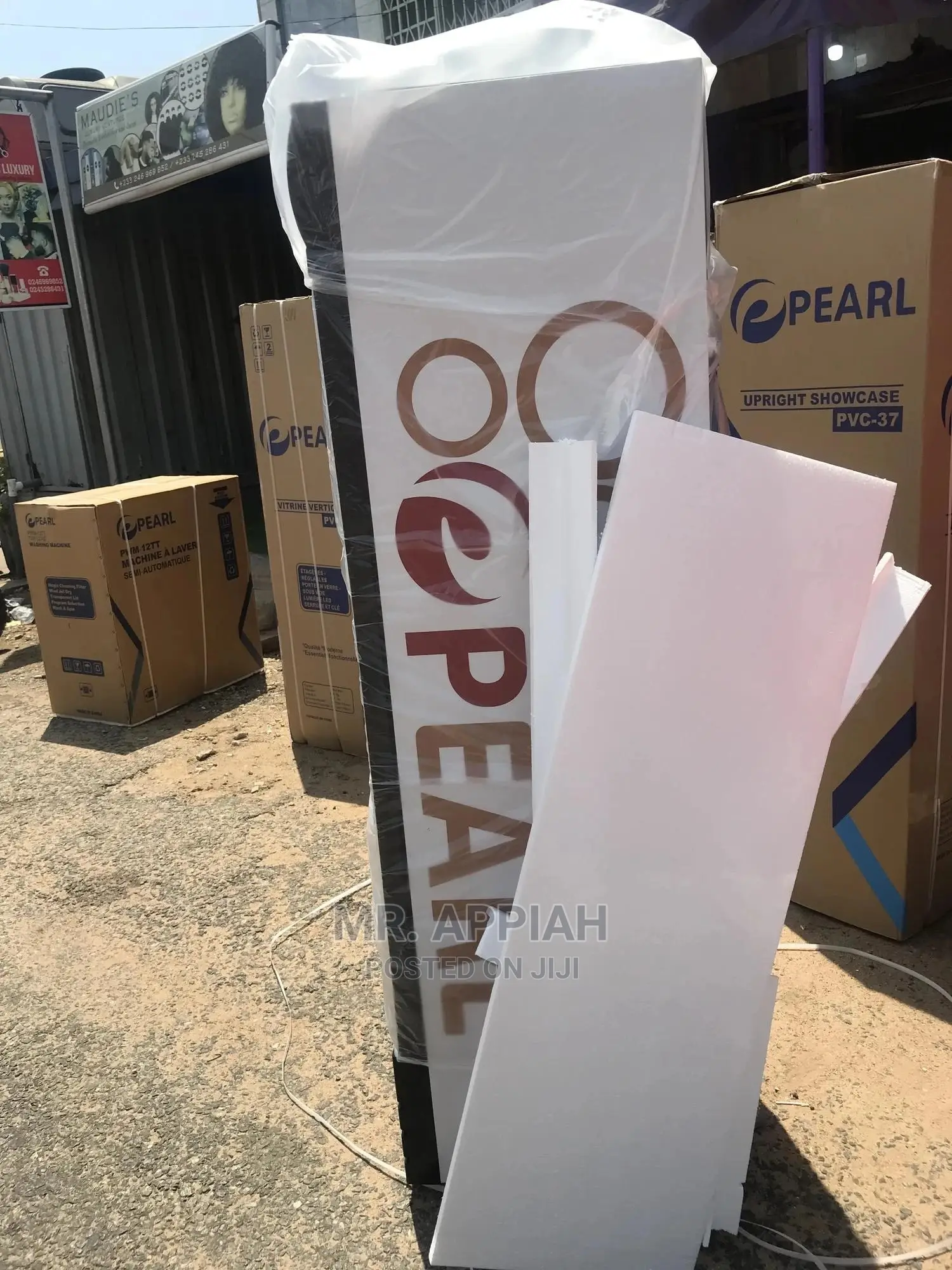Pearl PVC28 ,178 Litres Door Glass Display Fridge