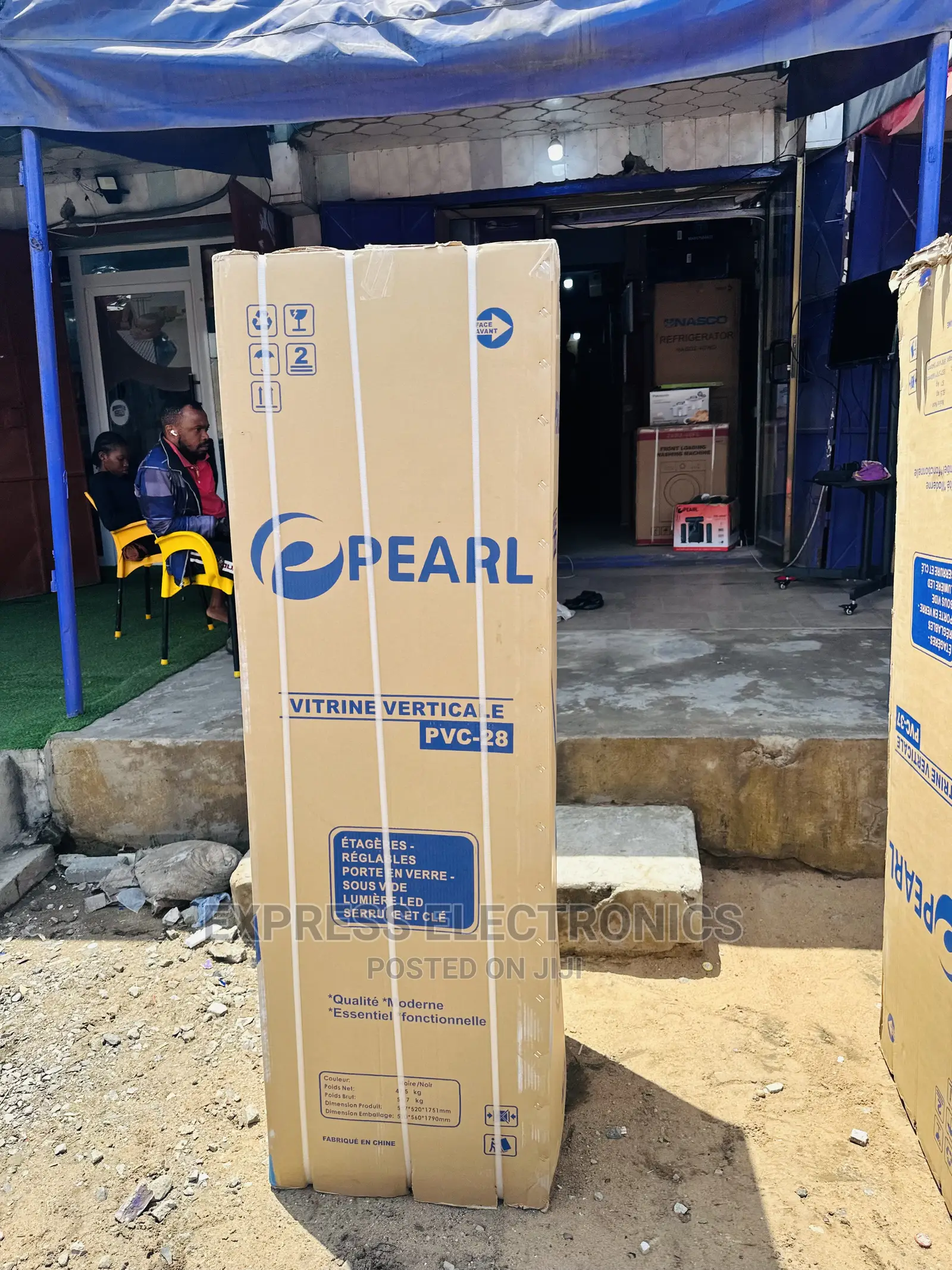 Elegant Classic Design Pearl Display Fridge PV28 178L