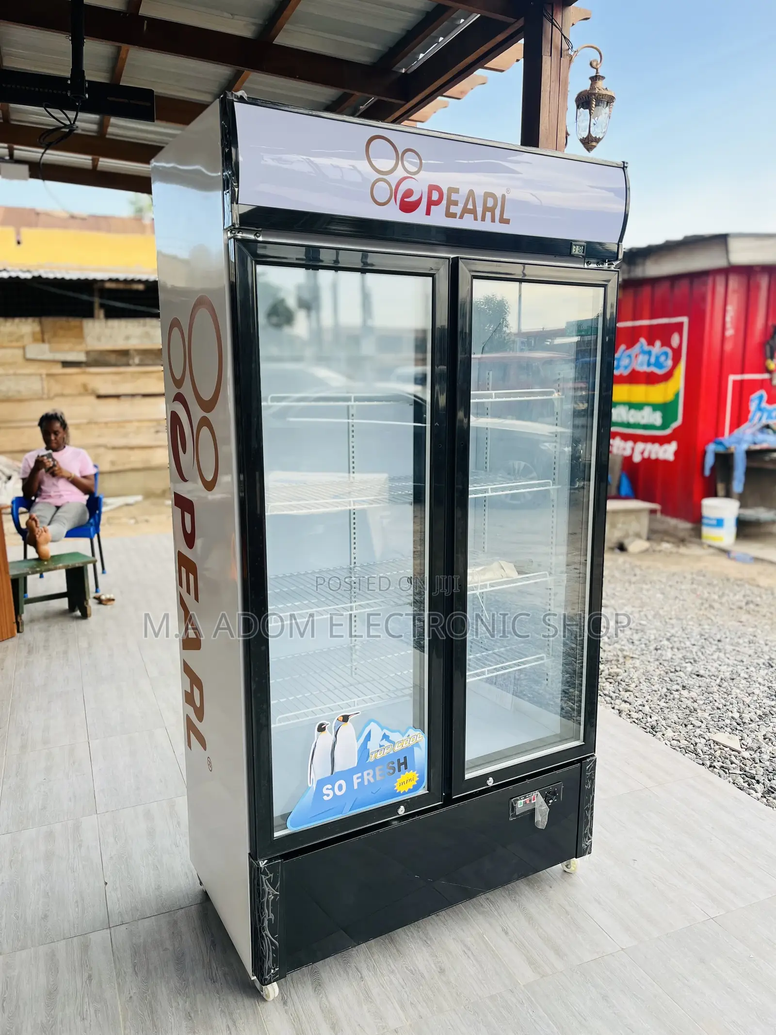 Pearl Plain Glass Showcase 568 Litres for All Purpose