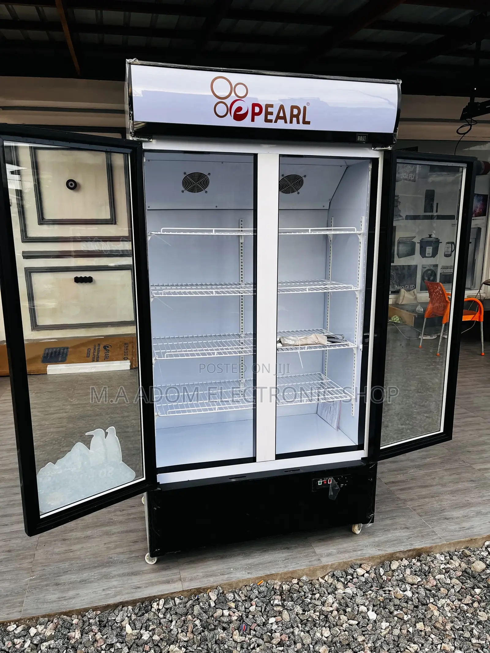 Pearl Beverage Cooler 568 Litres Showcase Fridge for Shops