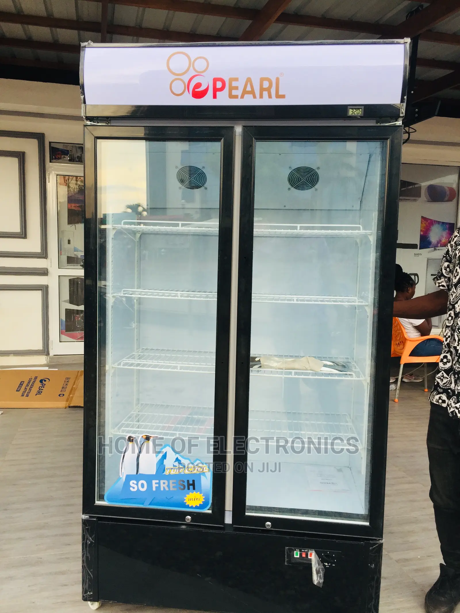Brand New Pearl 568 Liters Display Glass Fridge for Drinks