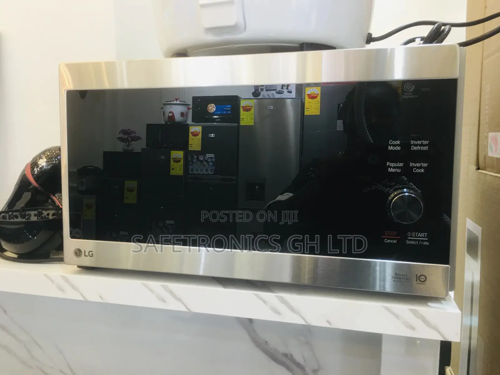Microwave Oven 42L, Smart Inverter, Even Heating and Easy