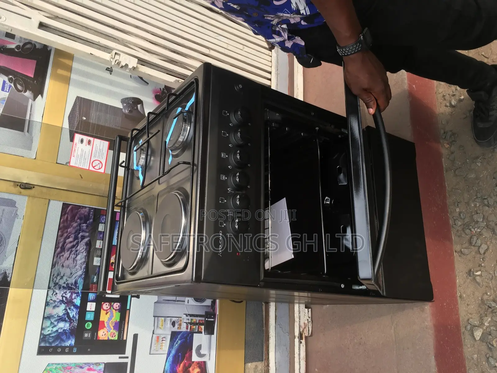 2electric Pans,2gas Oven and Griil,Lampinbuilt 50x50 Black