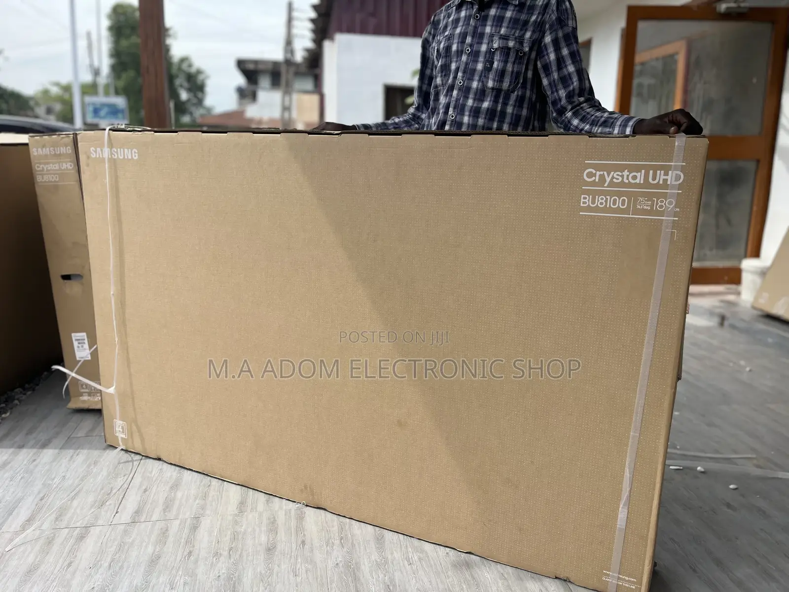 Samsung 75” UHD Ultra 2022 Model Tv