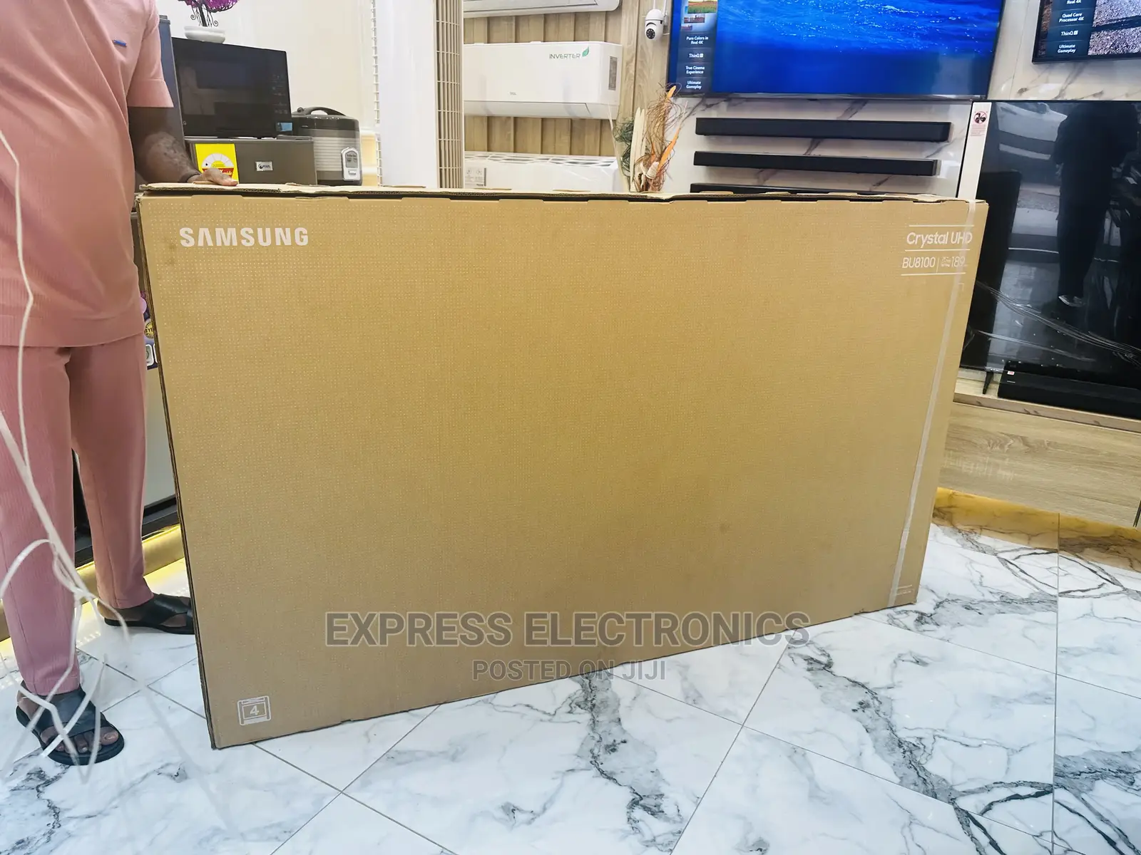 Dynamic Crystal Colour Samsung 75”UHD Smart Series 8