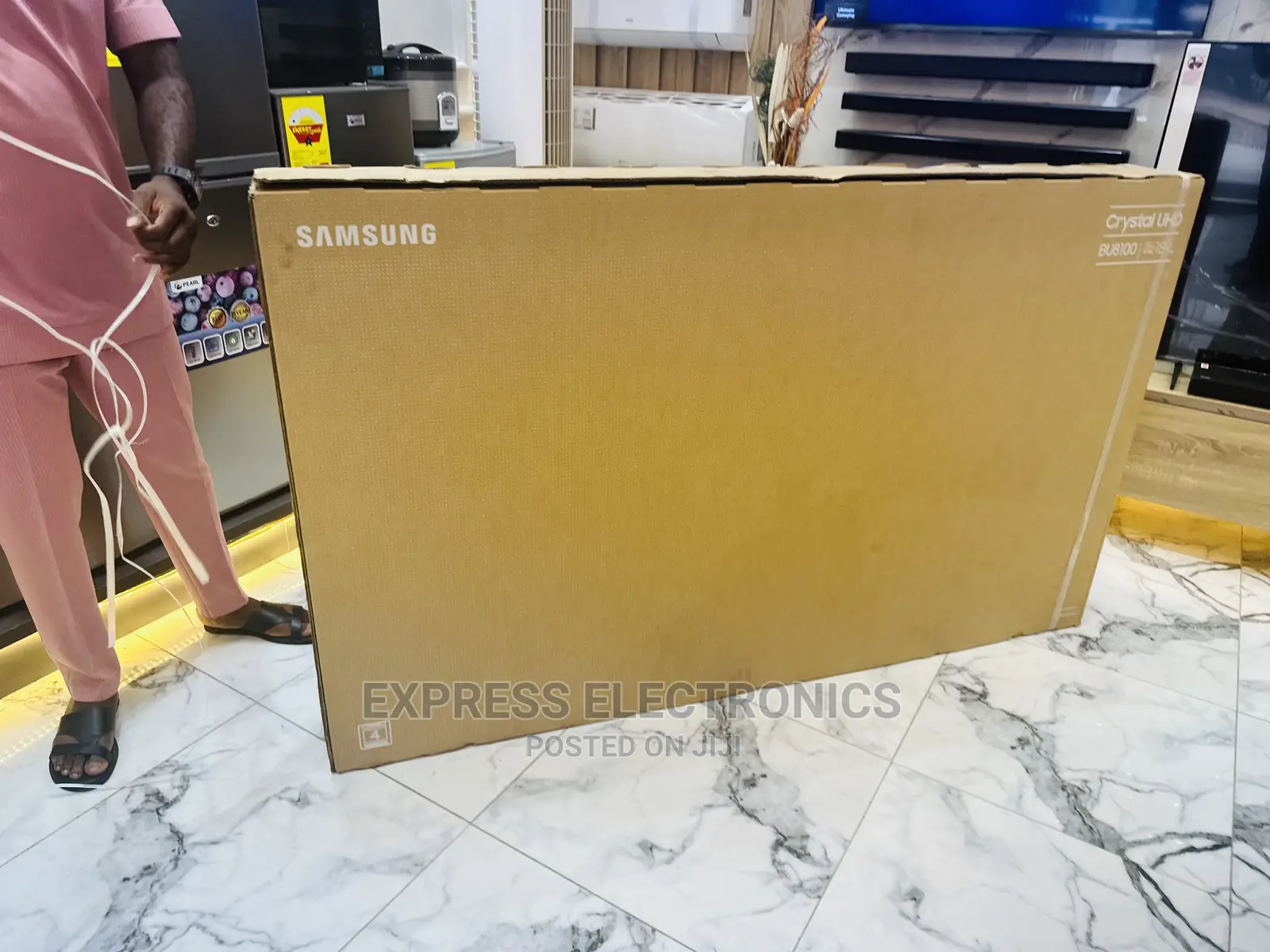 Smart Hub 75”Samsung UHD BU8000 (2022)Models Slim Tv