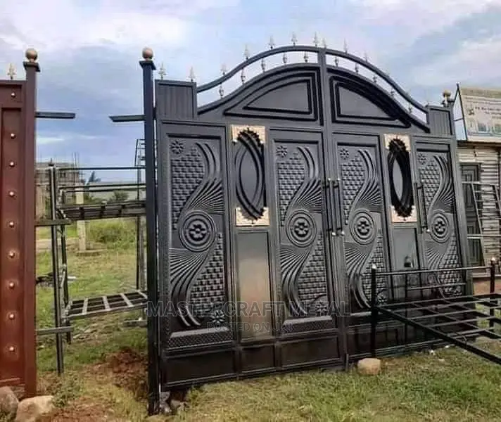 Modern Design Metal Gate for Sale
