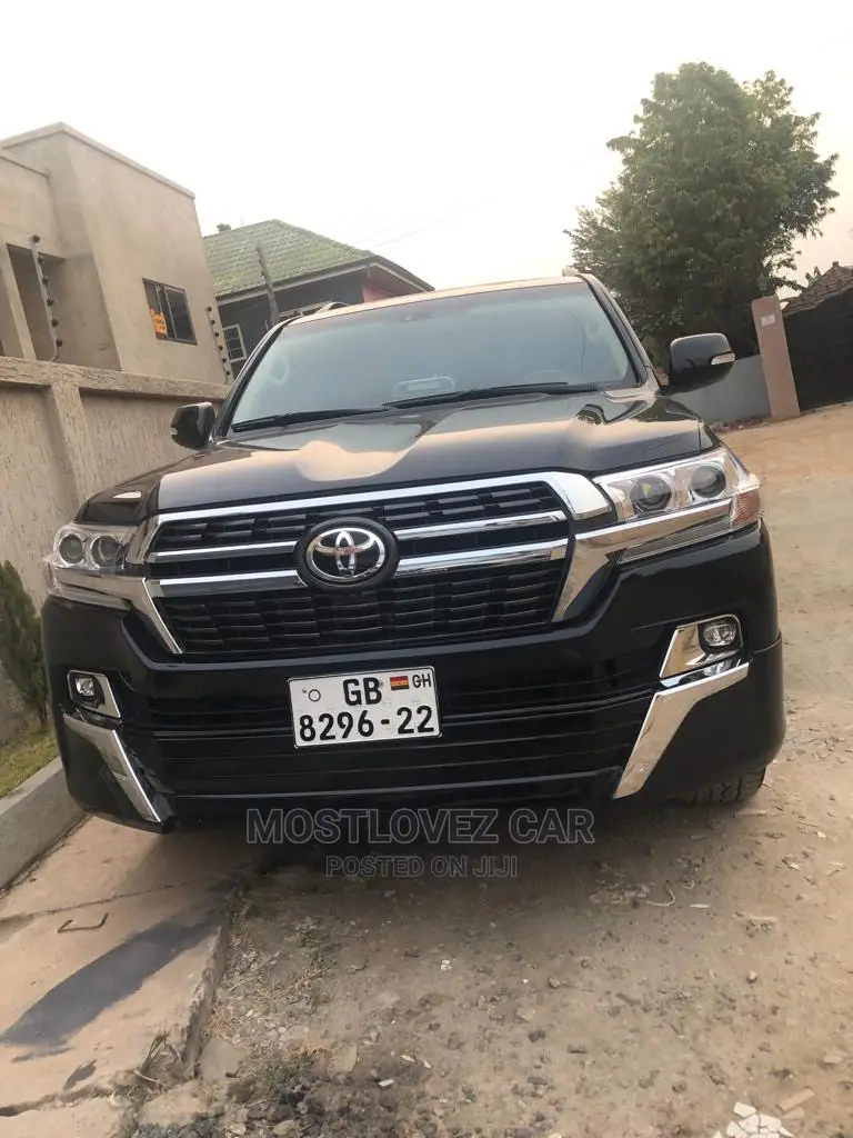 Car Rental . V8 Available for Hire in Ghana