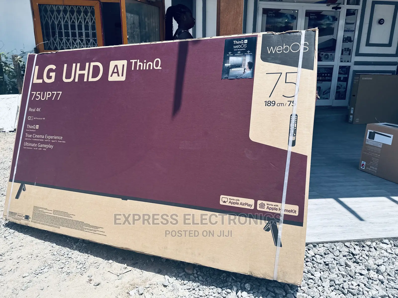 See It All in Lg UHD Smart Up77 LED 75”Tv