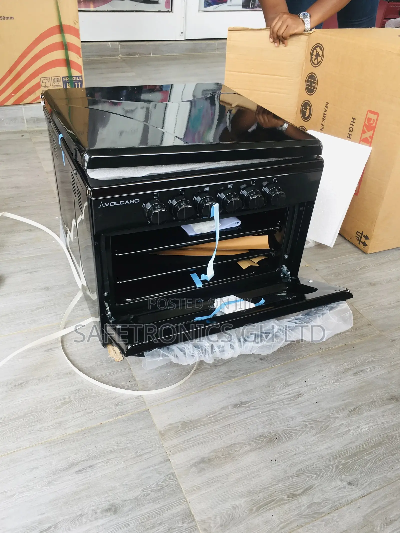 New Volcano Mini Oven (4B) 4 Gas Burner 50x50 Black