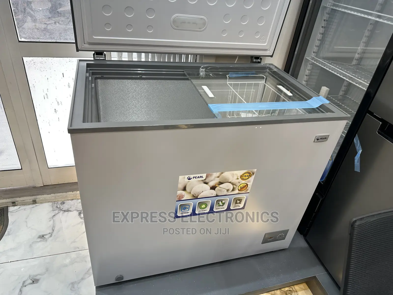 PCF-290 (251 )Ltrs Tempered Glass Slide Door Pearl Chest
