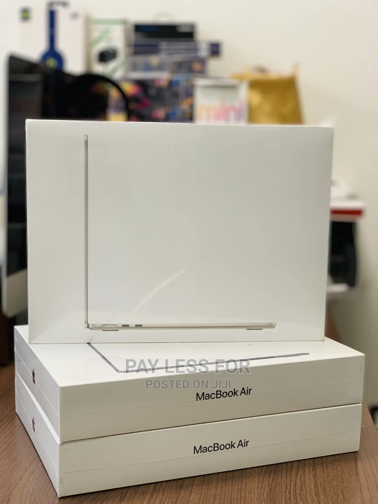 New Laptop Apple MacBook Air 2022 M2 8GB Apple M2 SSD 512GB