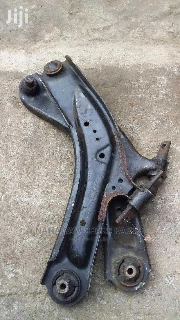 Nissan Roque Lower Arm