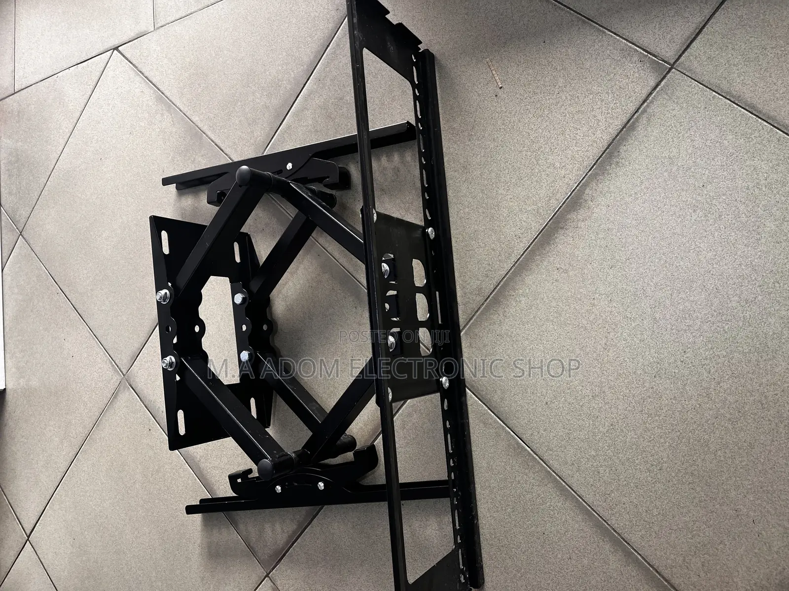 Tilting Adjustable Tv Mount 32”-70”
