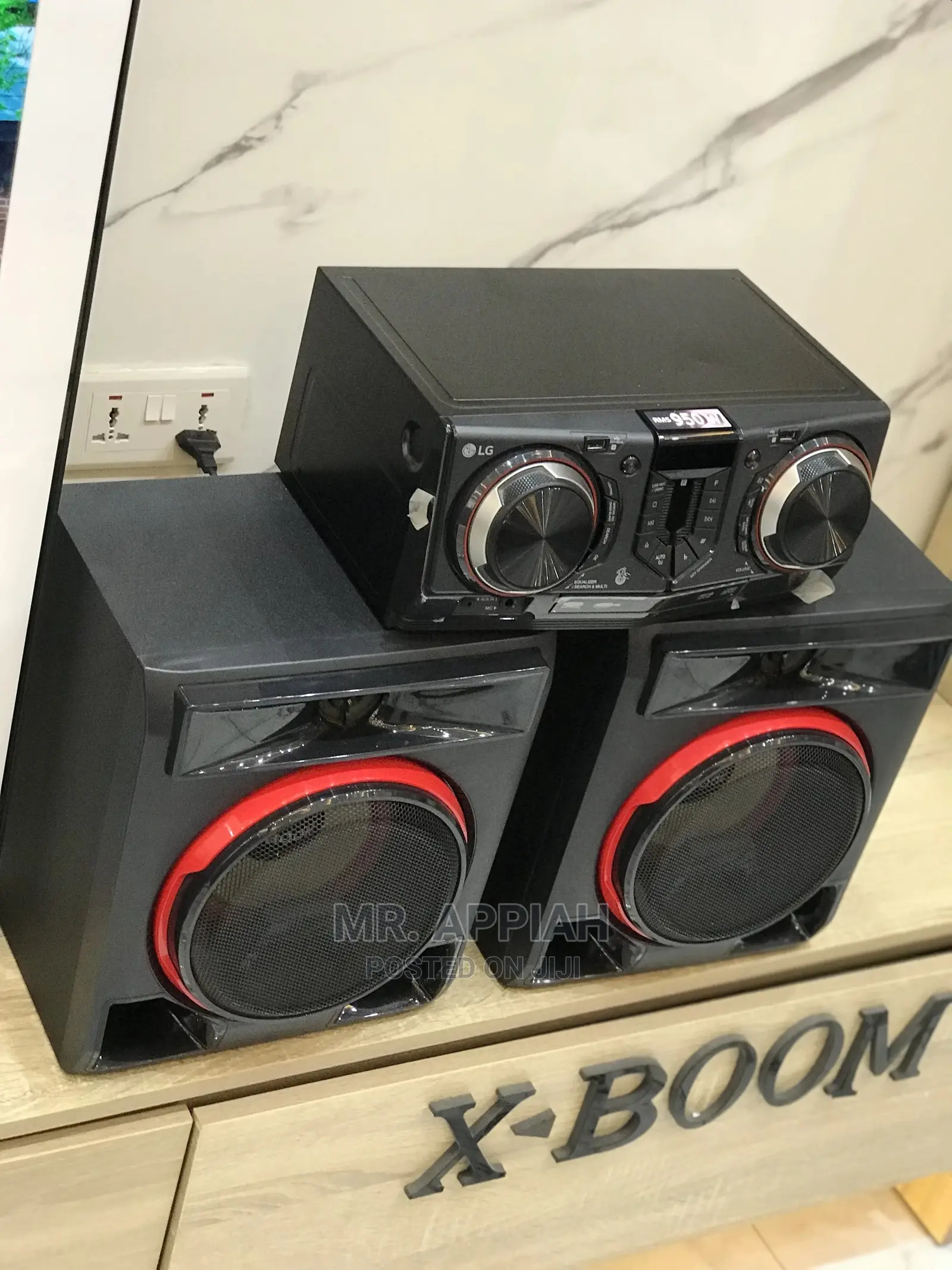 LG Cl98 X-Boom
