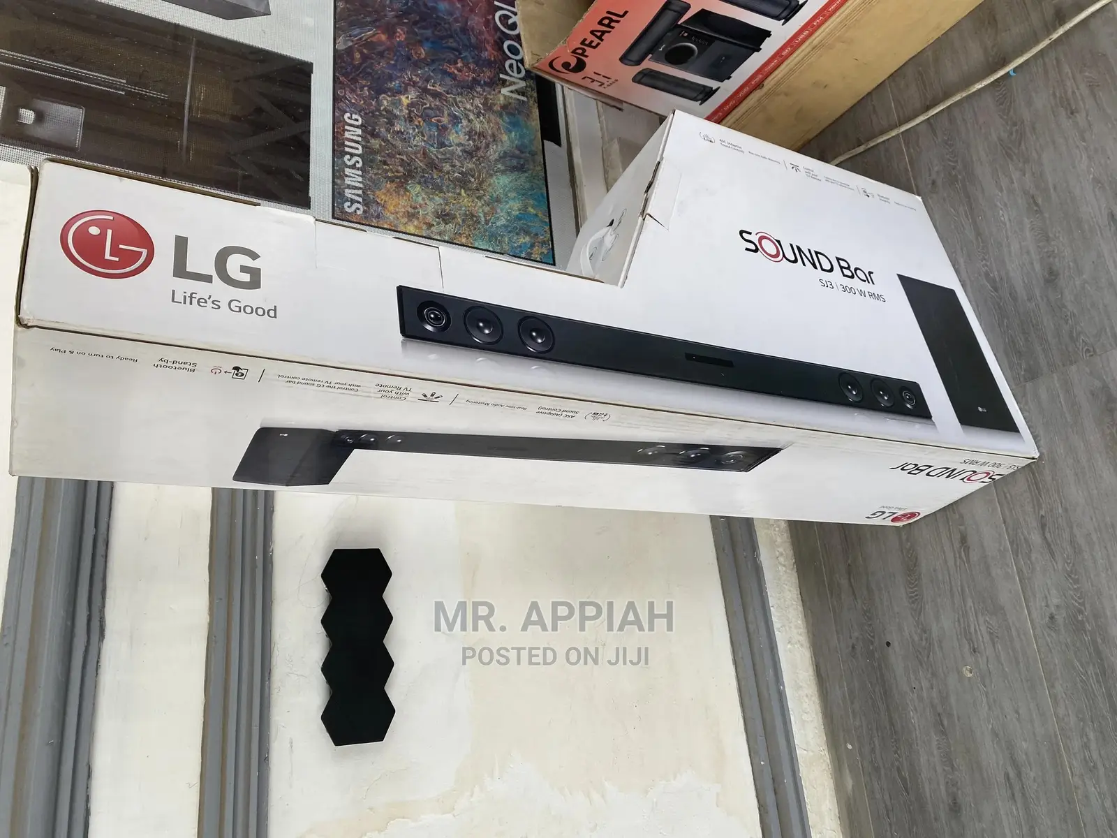 LG SOUNDBAR With Dolby Audio and DTS Digital Surround .
