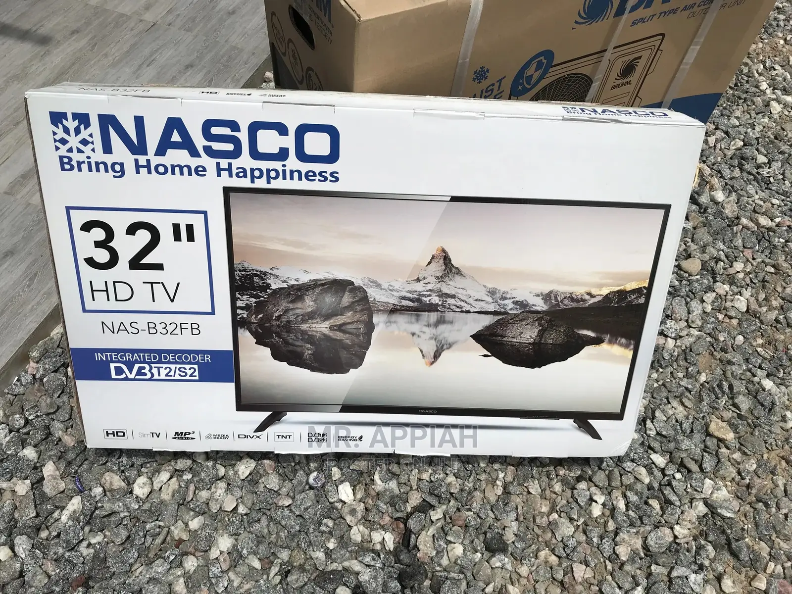 (Nas-B32fb)Brand New Nasco 32 Inches Digital Tv.