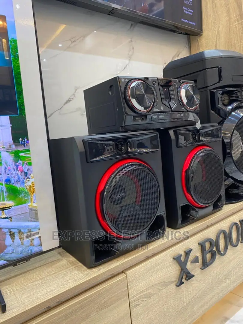 Powerful 2350-Watt Sound LG XBOOM CL87