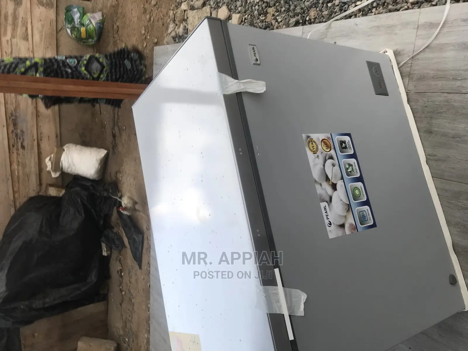 Affordable Pearl Freezer PCF-290 (251 )Ltrs.