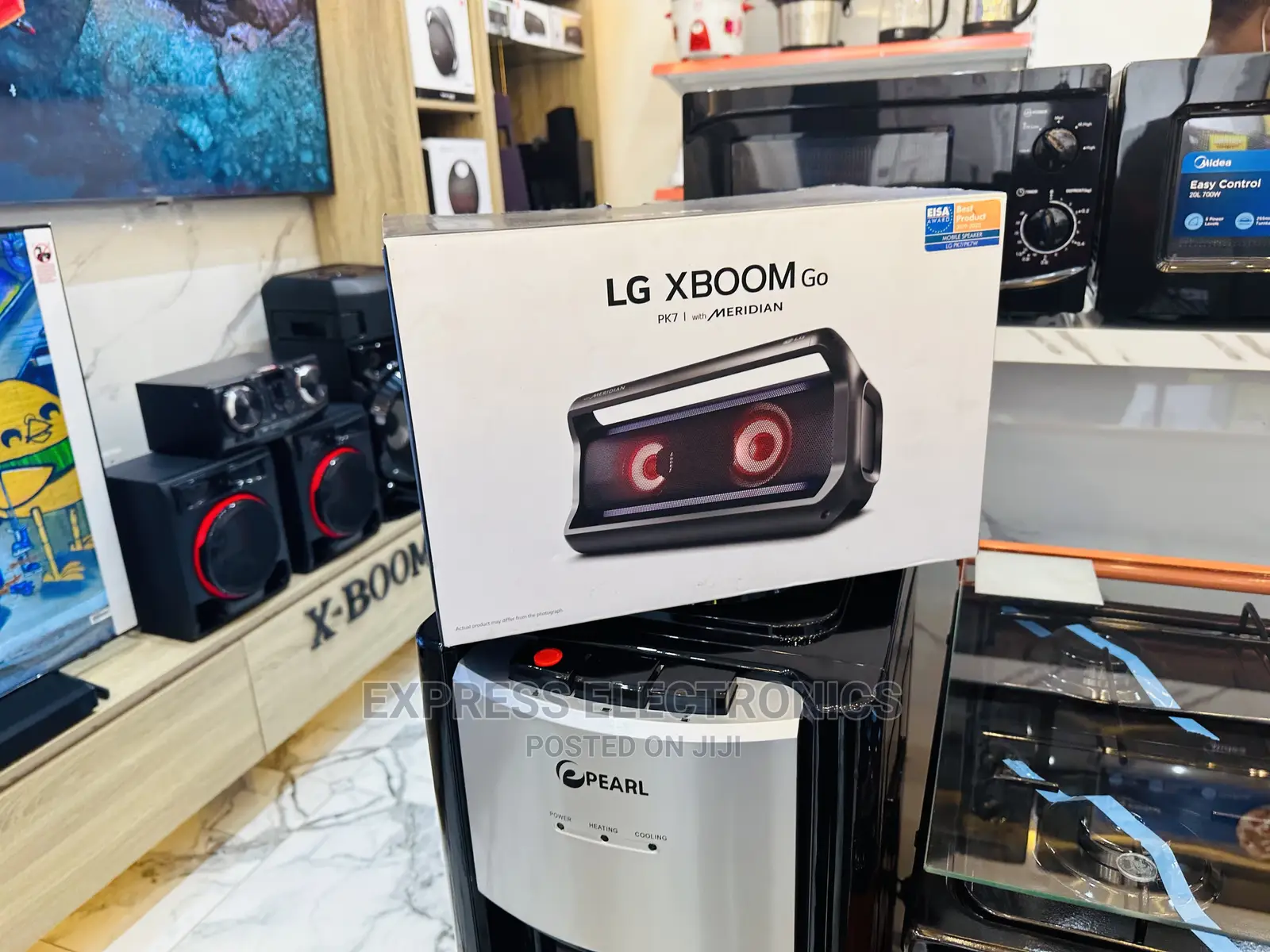 Multi-Color Lighting X-Grip Design LG XBOOM GO PK7 40 WATT