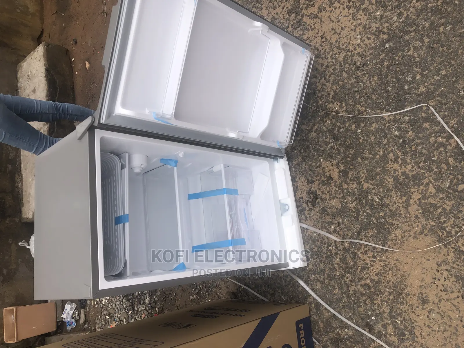 Affordable Pearl Table Top Fridge PF-111