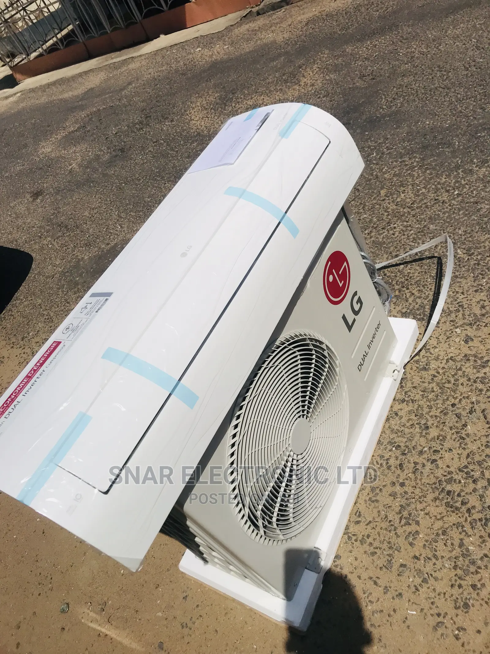 Nicely LG 1.5hp Non R410 Fast Cooling and Energy Saving