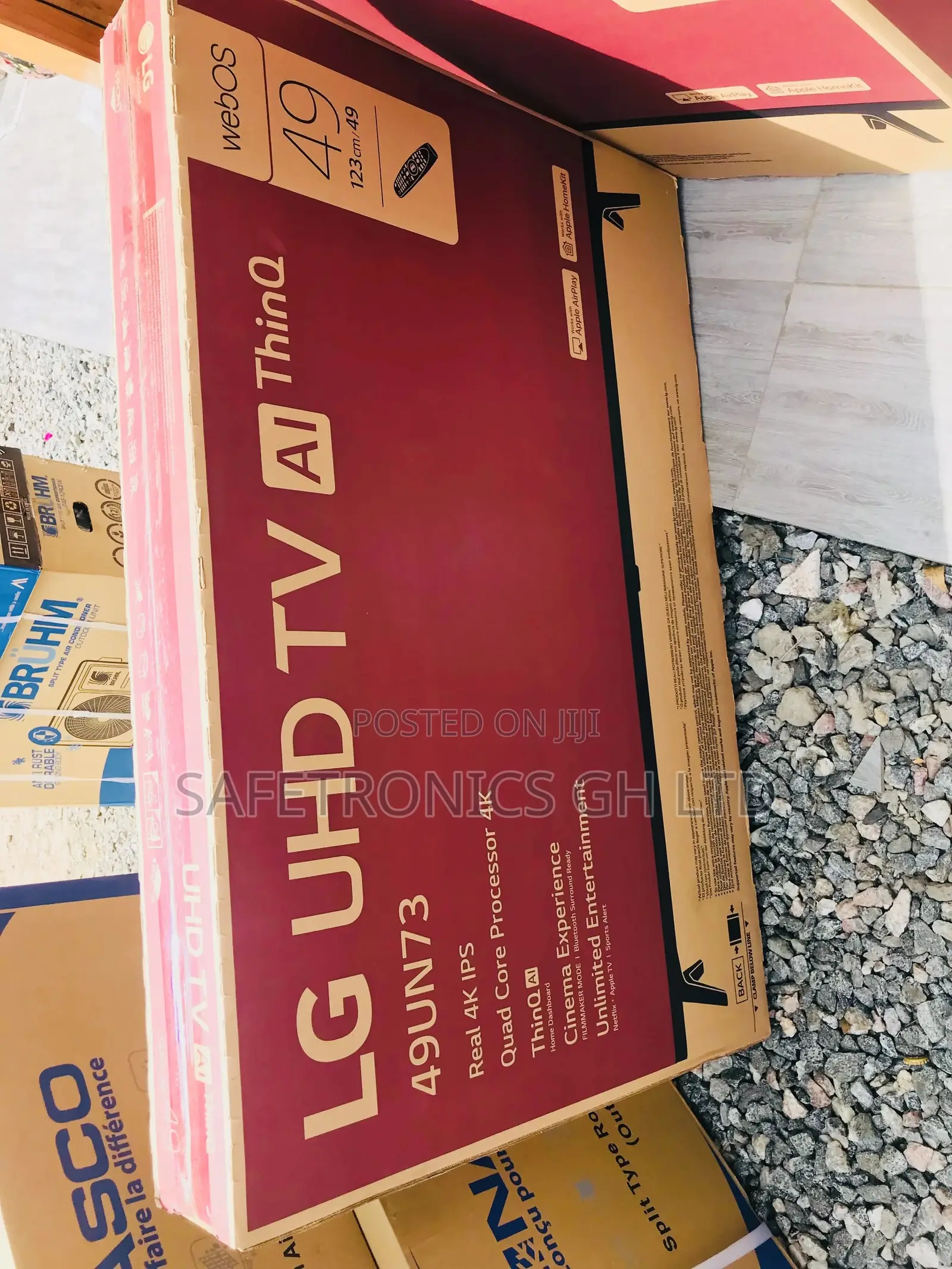 LG UHD Real LG49UN7340 Glossy Black Screen