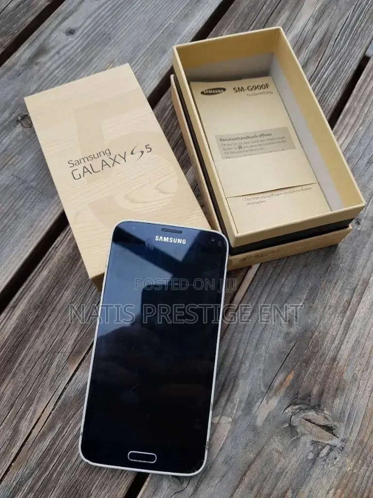 New Samsung Galaxy S5 16 GB Black