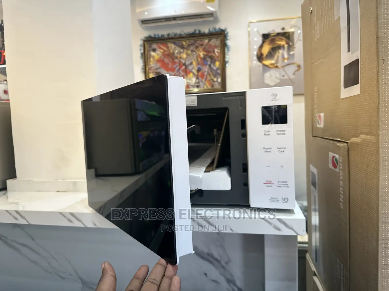 99.99% Anti-Bacterial Easycleantm MH6535GISW Microwave LG