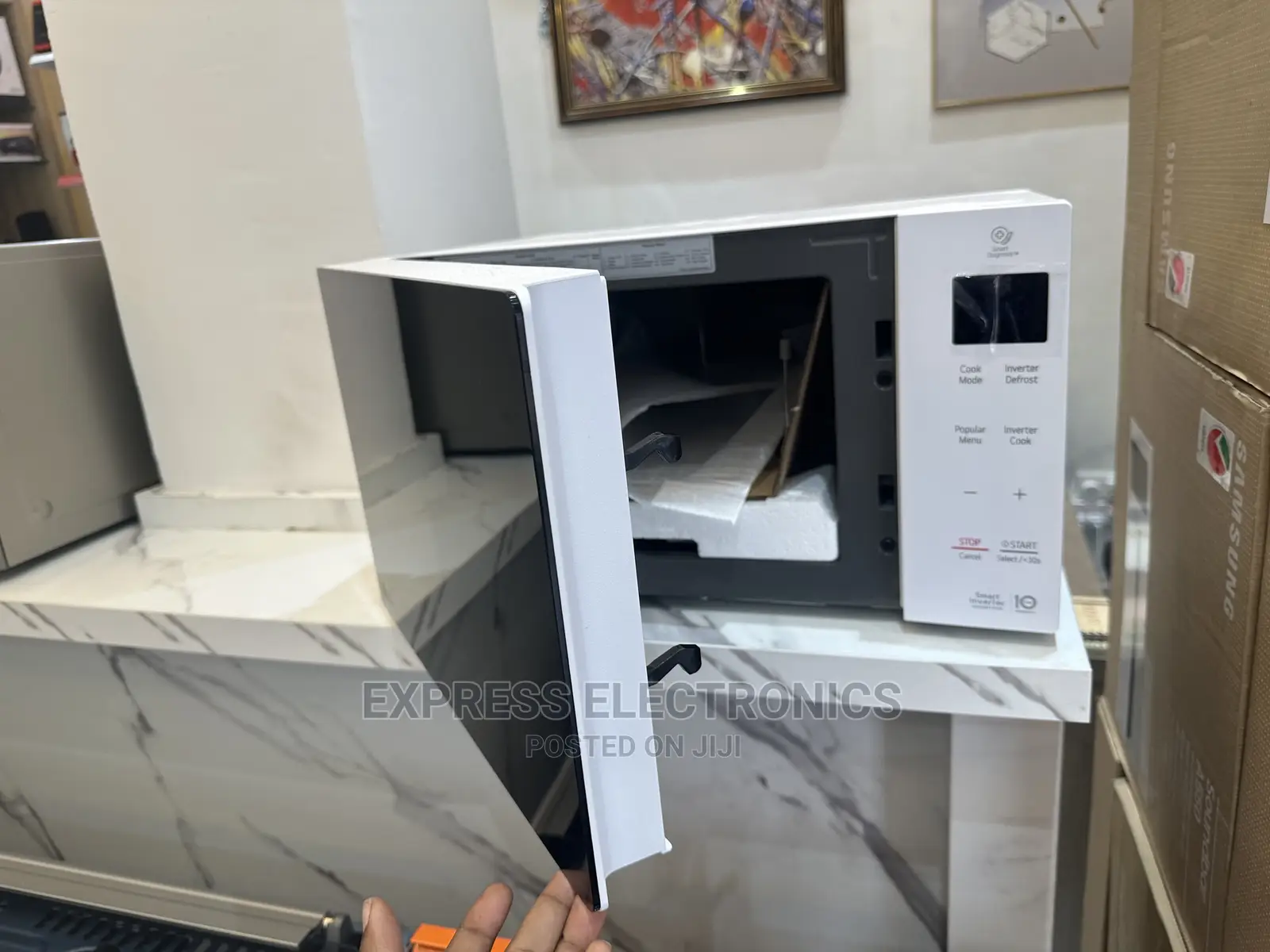 25 Liter “Solo” Neochef Microwave Oven MS2535GISW