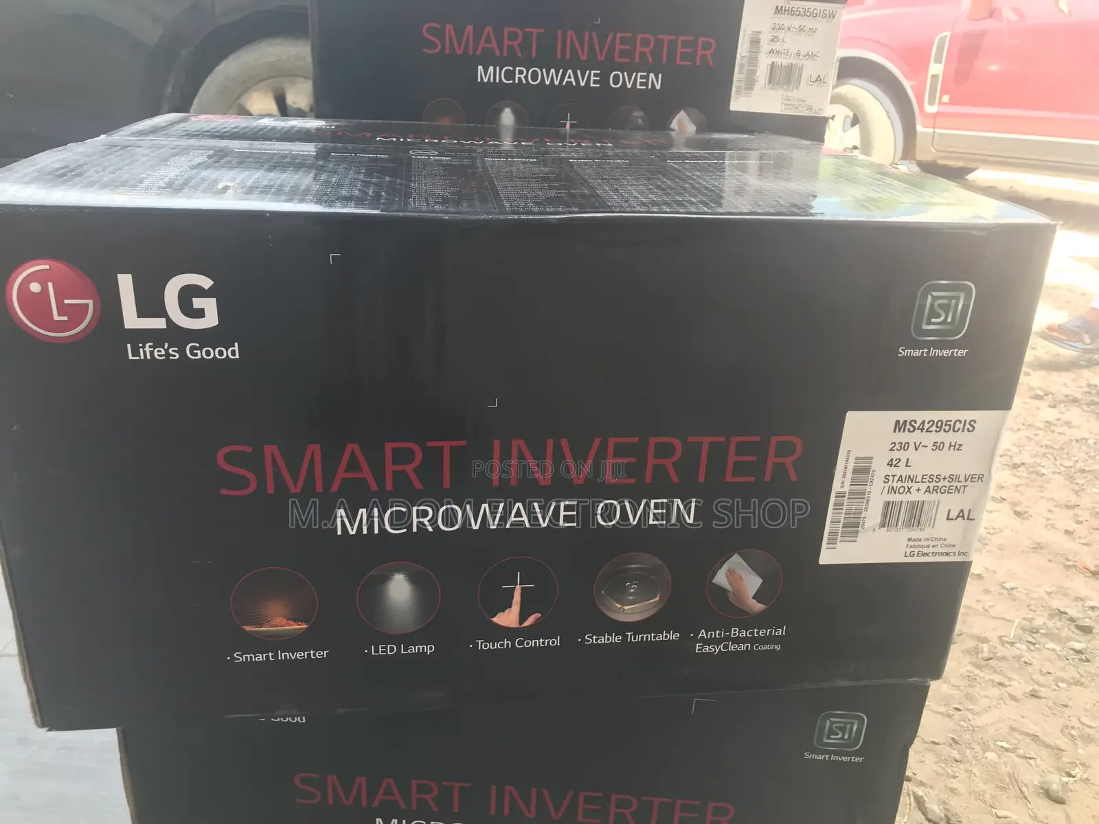 Get LG MS4295CIS 42 Litres Smart Inverter Microwave